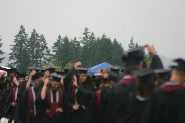 Graduates Rotating Tassles OOF
