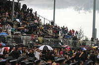 Panning the Crowd Right-To-Left 1